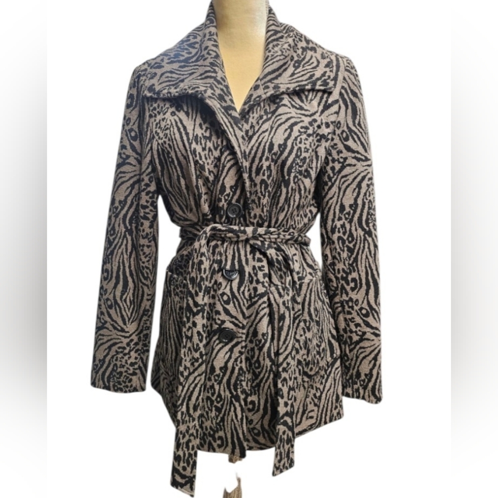 Carolyn Little Animal Print Belted Light Jacket